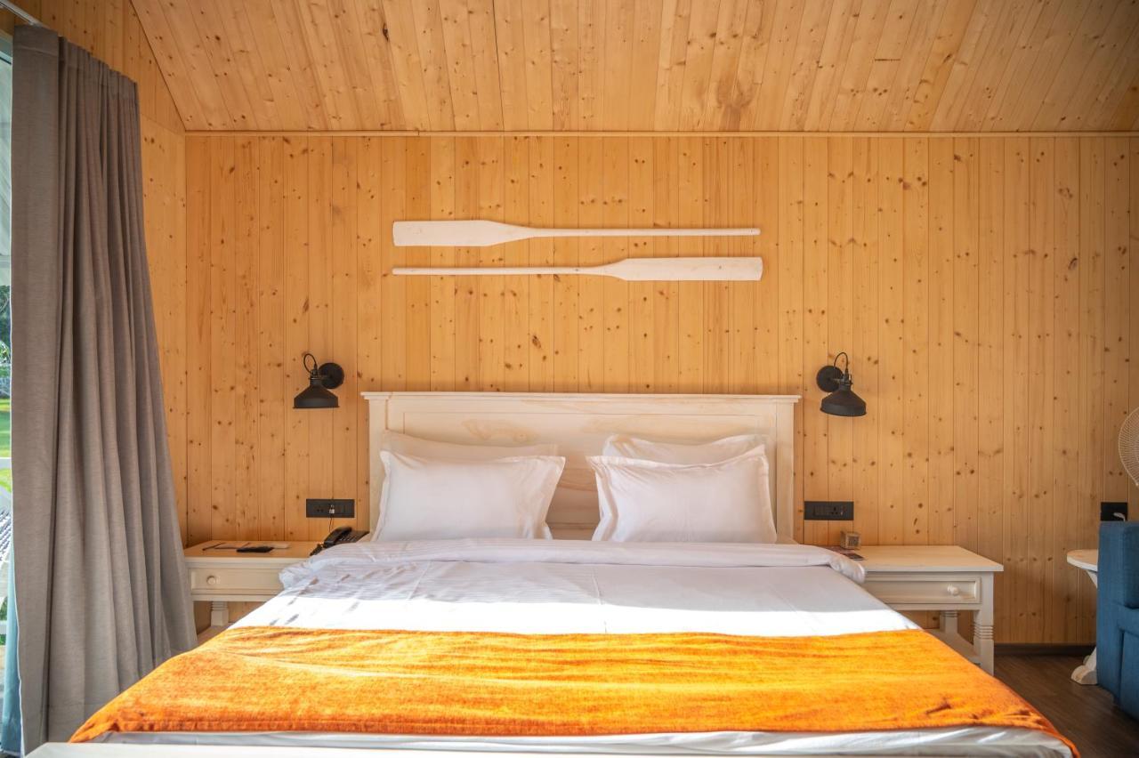 Praveg Beach Resort Daman Lighthouse Beach Zewnętrze zdjęcie